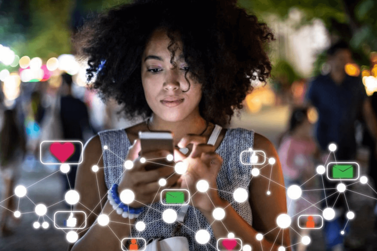 1650446739-Social-Media-is-Changing-the-Tech